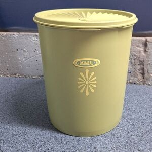 Vintage Tupperware Oatmeal Storage Container W/Accordion Lid #806-3, #805-1